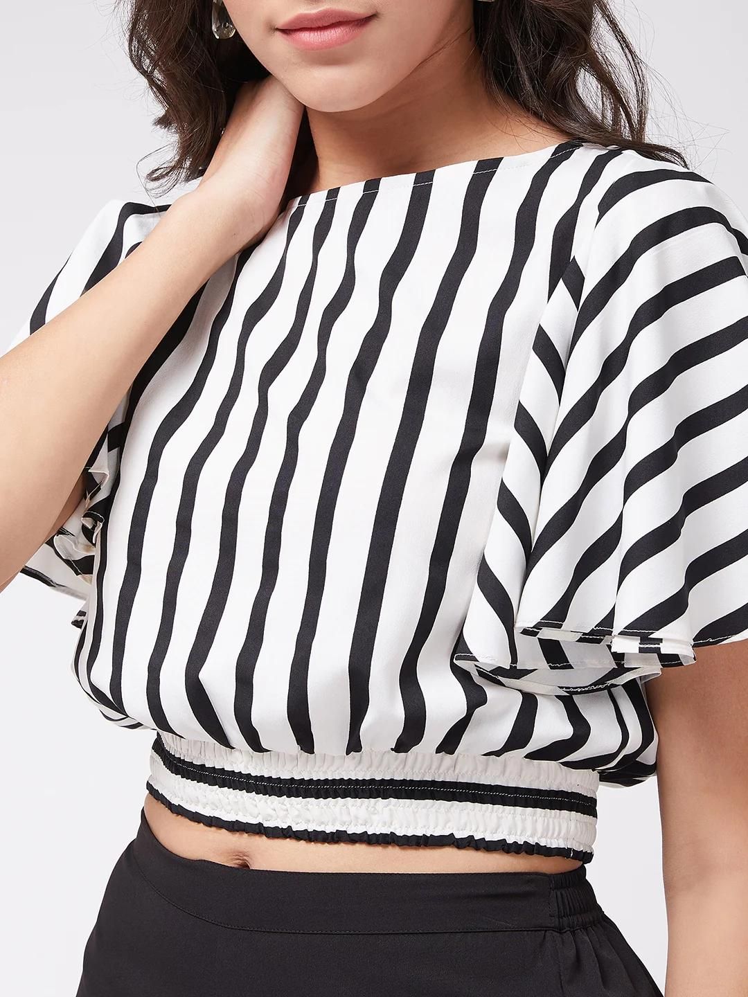 PANNKH Monocromatic Stripes Crop Top With Solid Pants